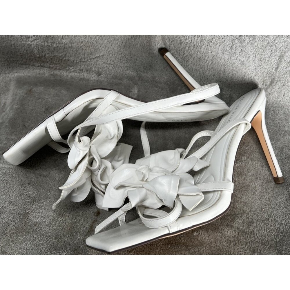 Azalea Wang Women’s 11 White Yancy Adjustable Flower Heels Sandals Stilettos - Picture 8 of 11